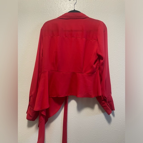 Red Venus Professional Cover Up - Picture 4 of 4